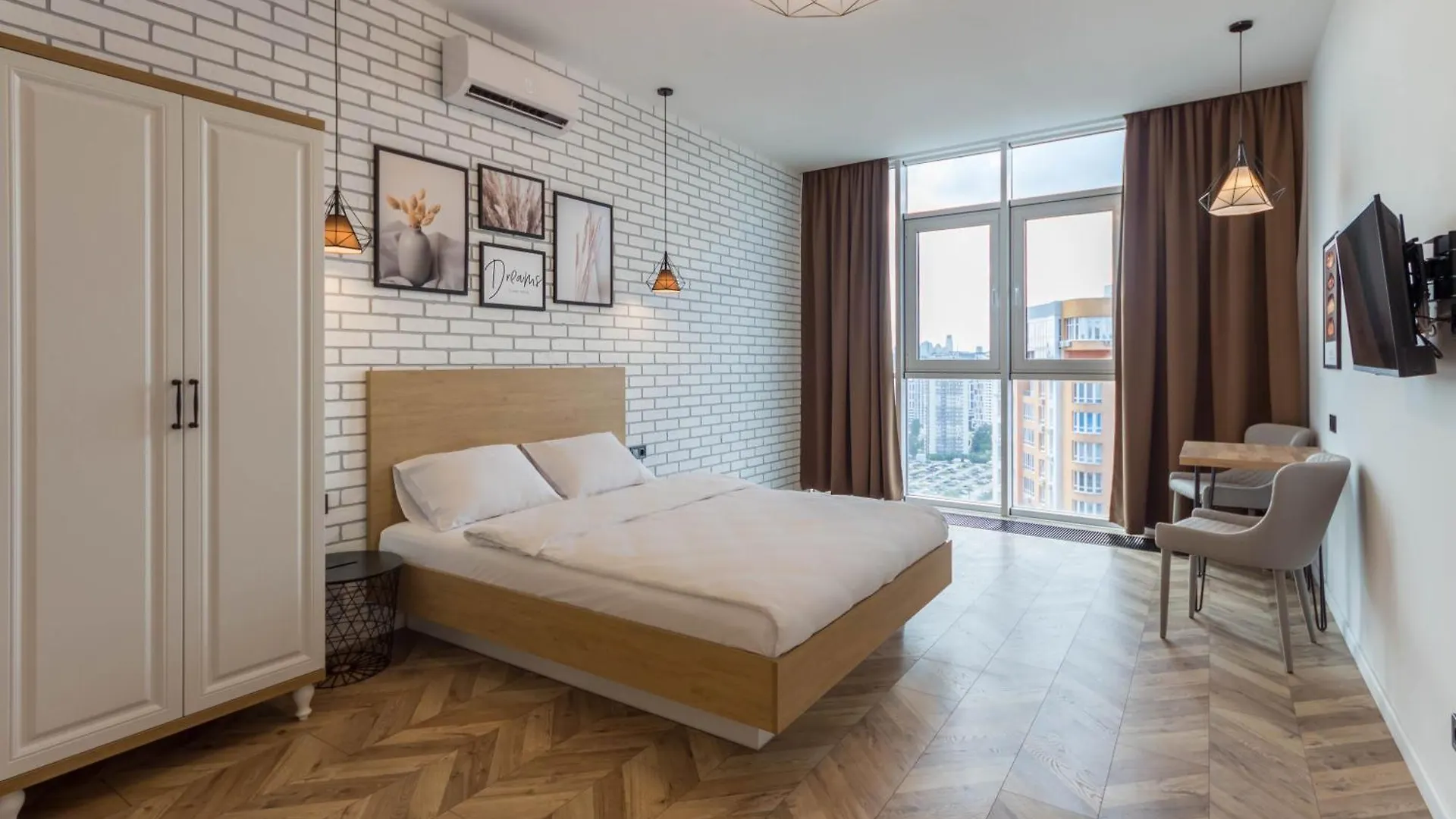 Design Apartments With Panoramic View Kijev