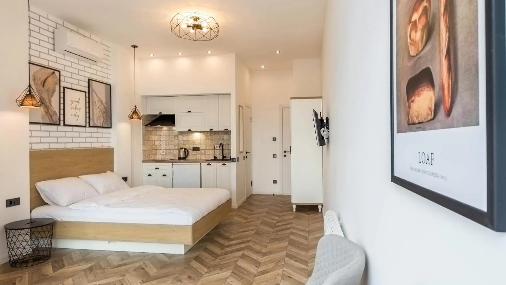 Design Apartments With Panoramic View Kijev